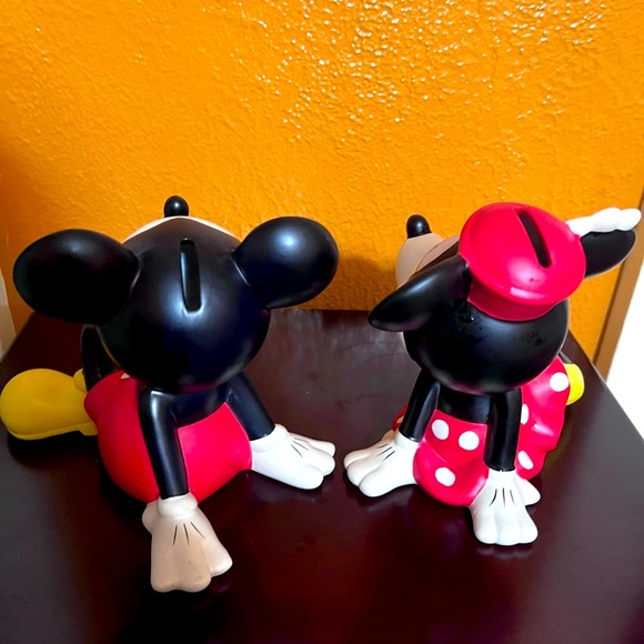 Mickey and Minnie mouse bank - Picture 2 of 8